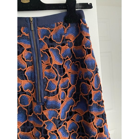 Saloni Embroidered Floral Lace Skirt, size 2. Fits like a size 0 - Picture 9 of 12